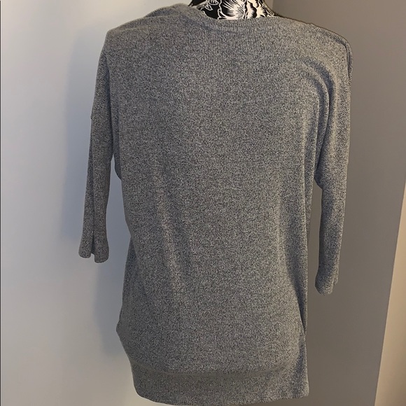 Medium gray express top - Picture 2 of 3